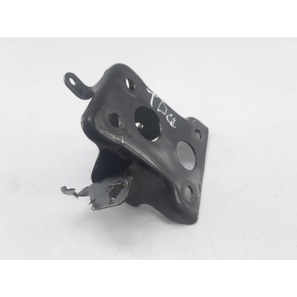 Suporte Fixação Eixo Traseiro Direito Fiat Linea